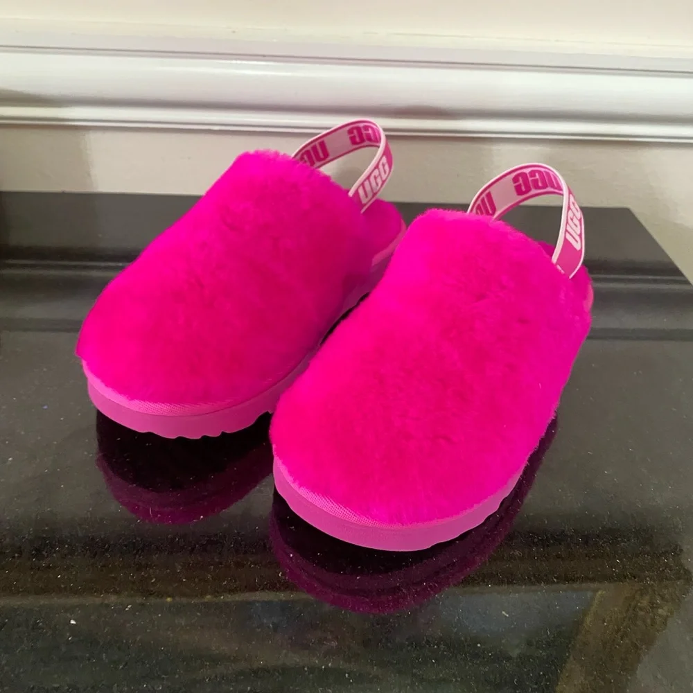 UGG Fluff Yeah Clog Big Kids Slippers